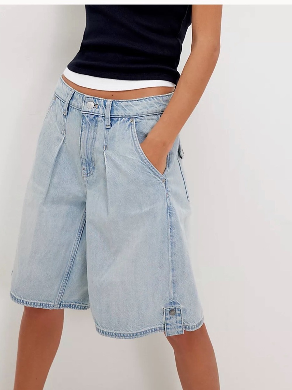 NWT Free People We The Free Rue Mid Rise Denim Long Shorts Jorts Sz 28”
